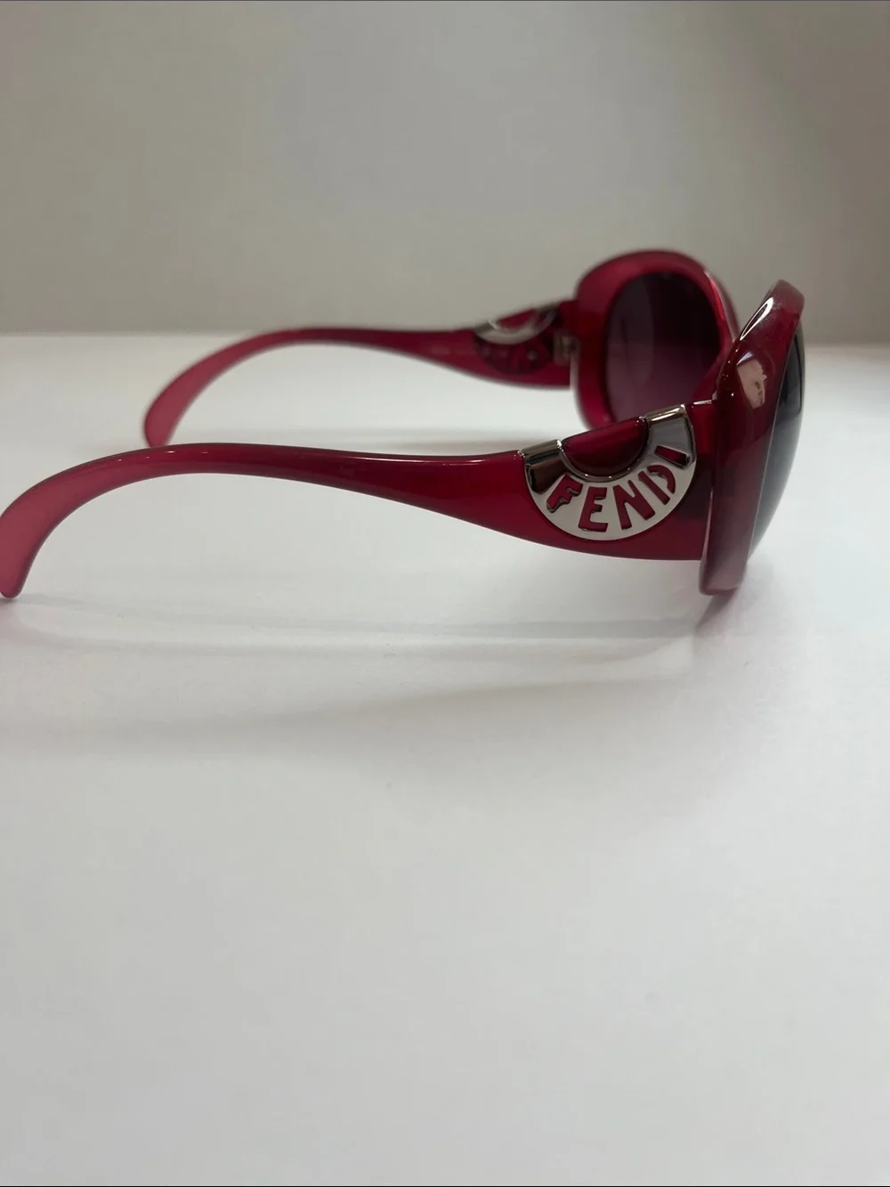 Fendi Red Oversized Oval Women's Sunglasses